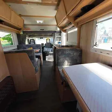 Kemp Retro Kamper