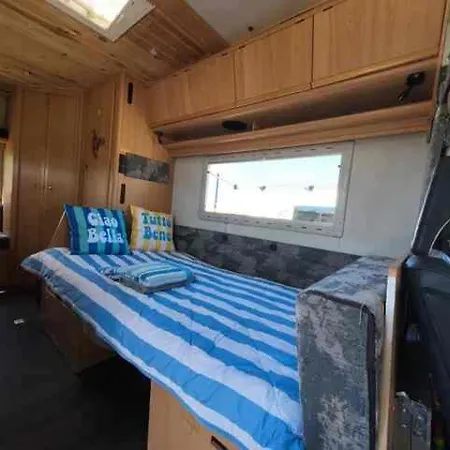 Retro Kamper Camping *